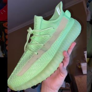 YEEZY Boost 350 V2 “Glow in the Dark”